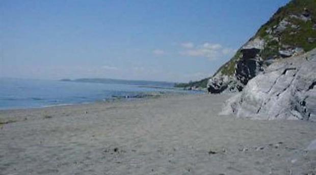 Downderry Beach Picture 1