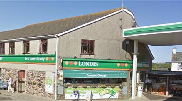 Camelford - Plus Garage Picture 1