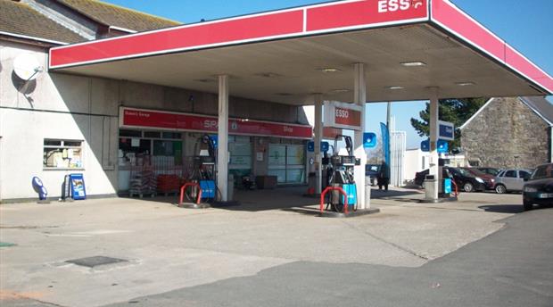 St Columb - Queens Garage Picture 1