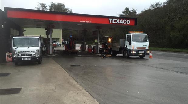 Scorrier Filling Station - Texaco Garage Picture 1