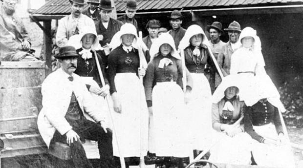 Bal Maidens and Mining Women Picture 2