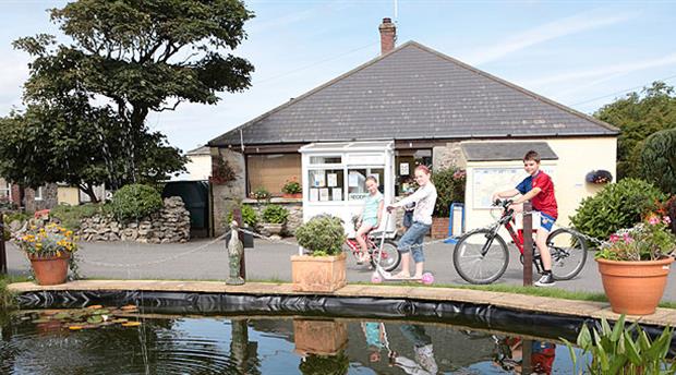 Lanyon Holiday Park Picture 1