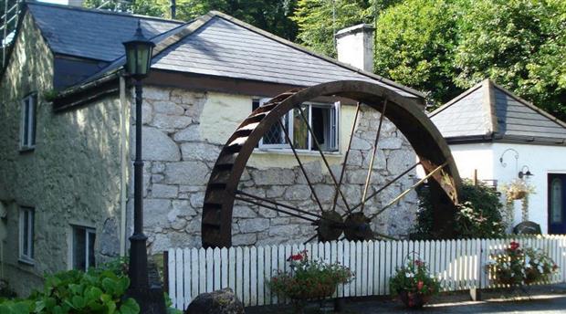 The Waterwheel Inn Picture 1