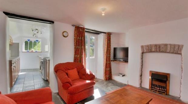 Railway Cottage Picture 3
