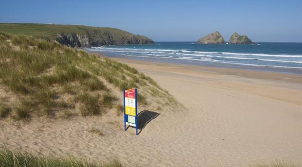 Holywell Bay Beach Picture 1