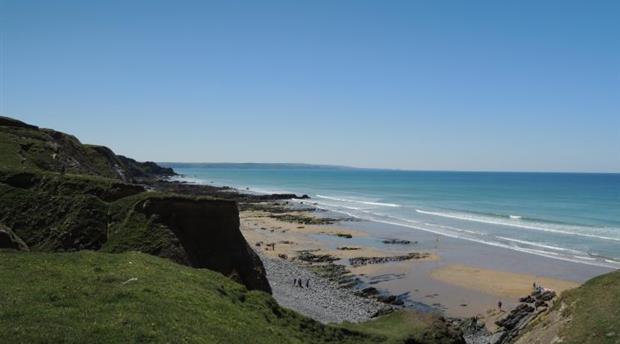 Sandymouth Beach Picture 1