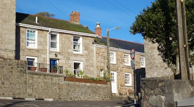Holiday Cottage in Mousehole Picture 1